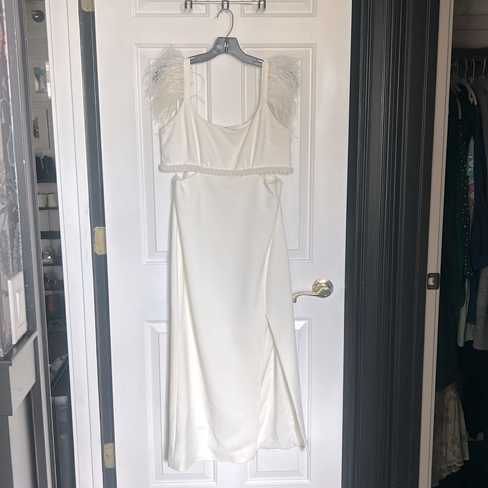 Mini Taliah Feather Sleeveless Dress with Pearl Detailing